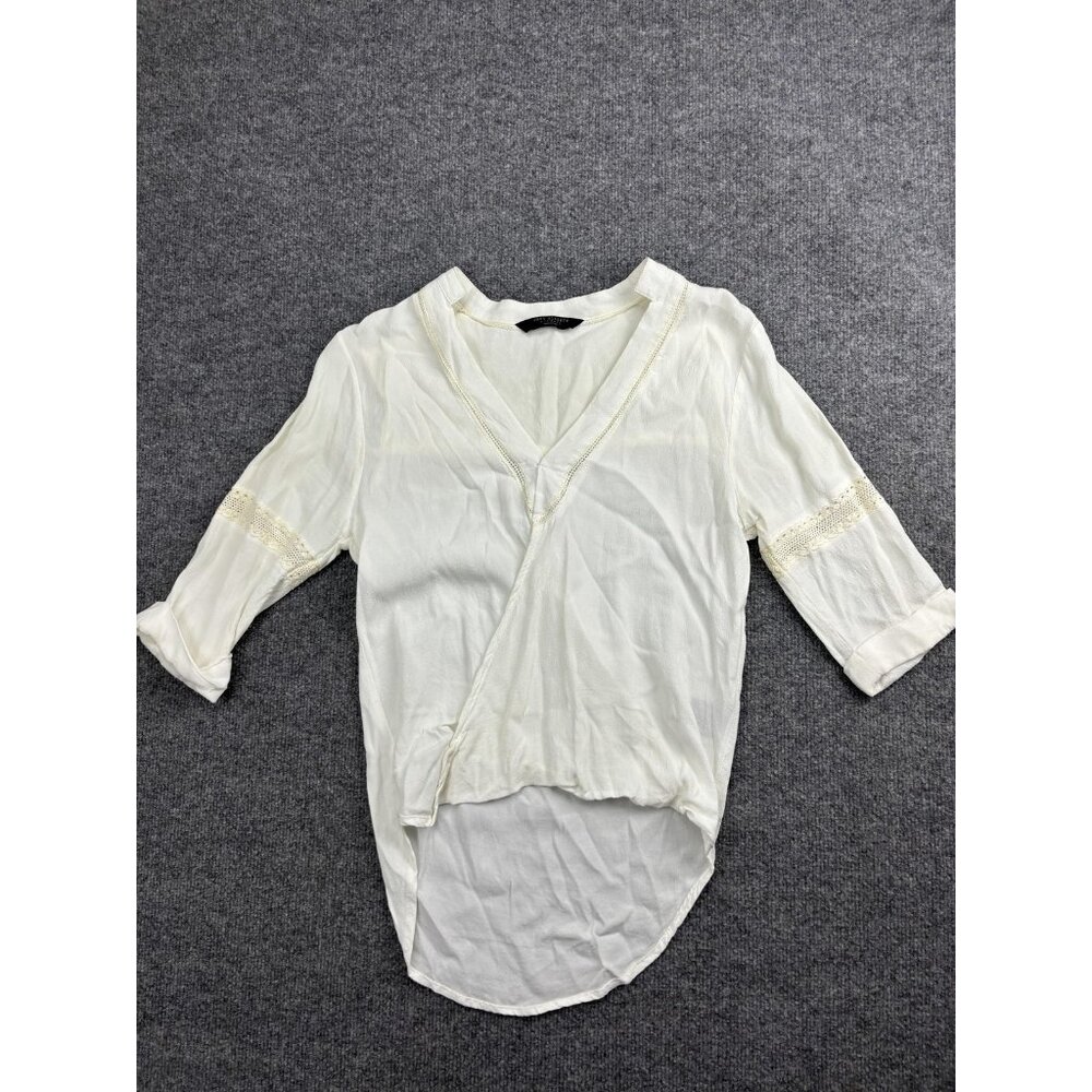 Knot Sisters Shirt Womens XS White Surplice Wrap V Neck Lace Trim‎ KSH016T55